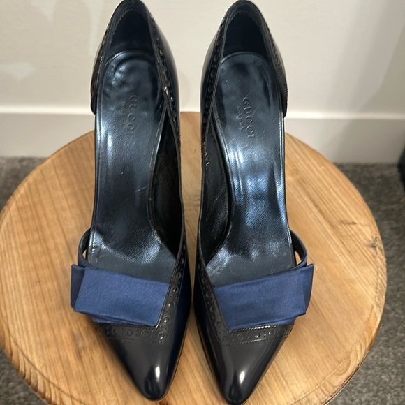 Authentic Gucci blue pumps size 7 very unique. - Picture 1 of 8